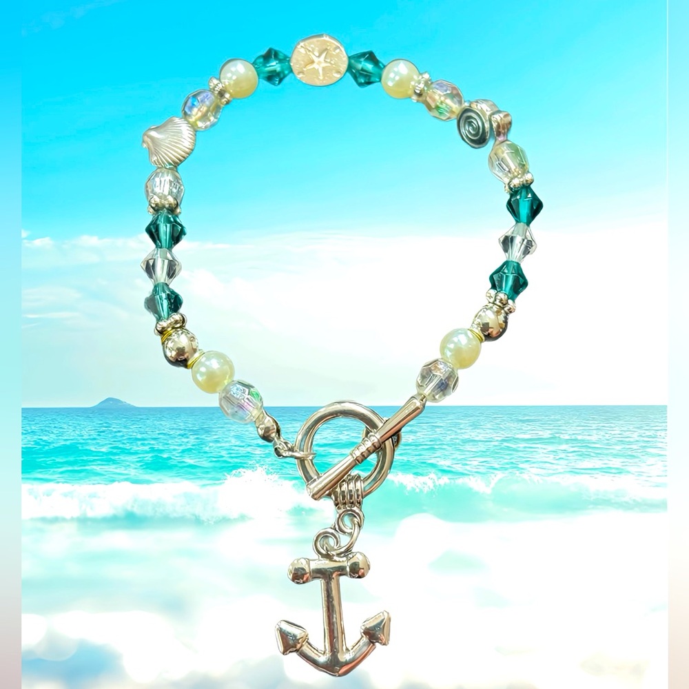 💥2/$24 or 3/$30💥 Nautical Charm Bracelet in silver and blue/green. NWT